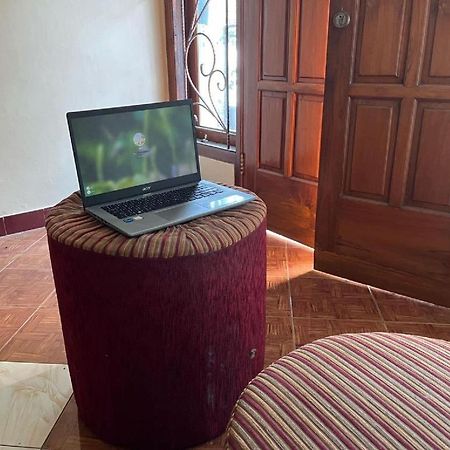 Oyo 94003 Anjuk Ladang Homestay Depok Exterior photo